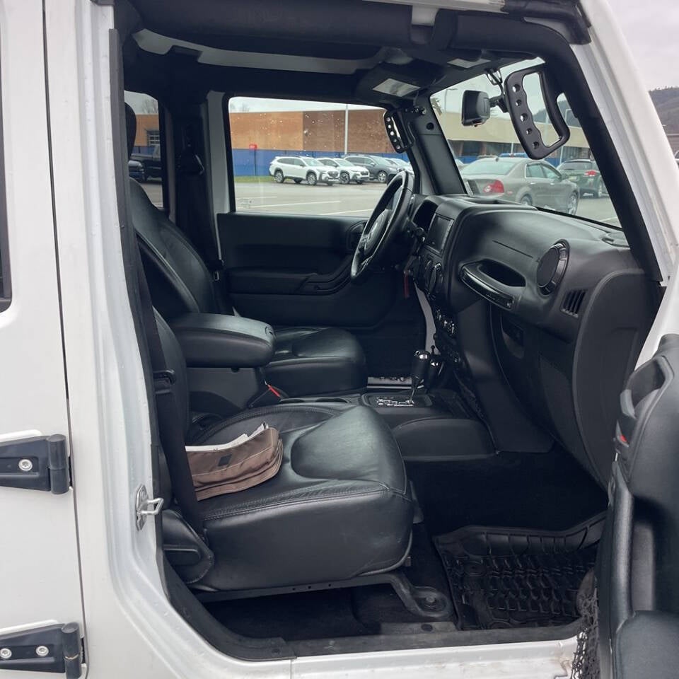 2017 Jeep Wrangler Unlimited Smoky Mountain 4x4 4dr SUV