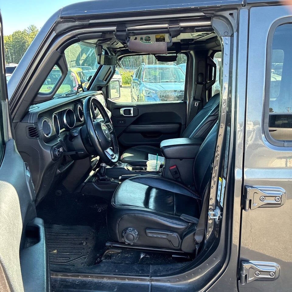 2018 Jeep Wrangler Unlimited Sahara 4x4 4dr SUV (midyear release)