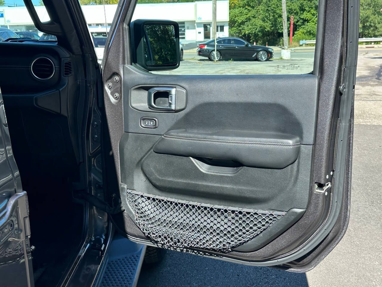 2018 Jeep Wrangler Unlimited Sahara 4x4 4dr SUV (midyear release)