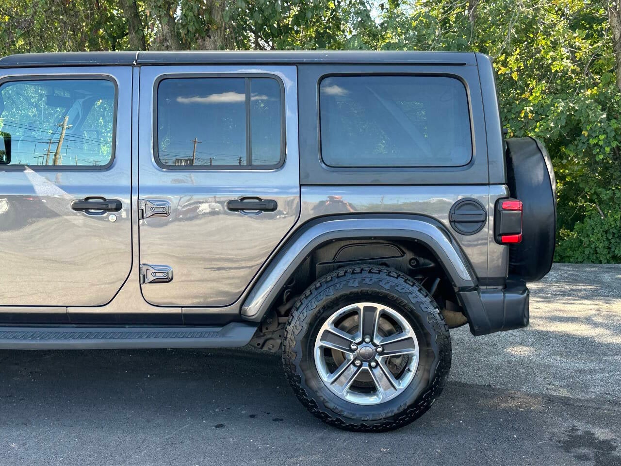 2018 Jeep Wrangler Unlimited Sahara 4x4 4dr SUV (midyear release)