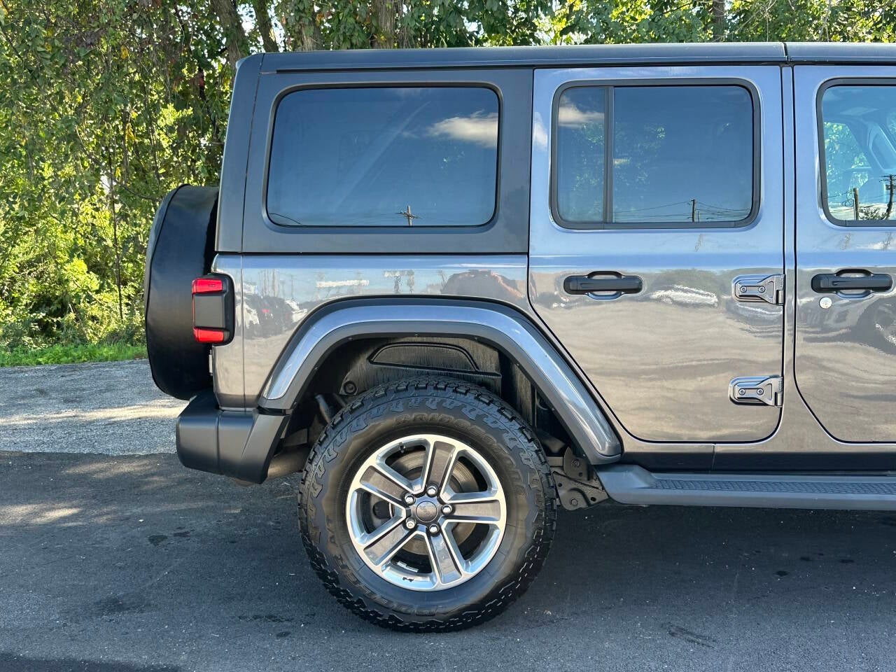 2018 Jeep Wrangler Unlimited Sahara 4x4 4dr SUV (midyear release)