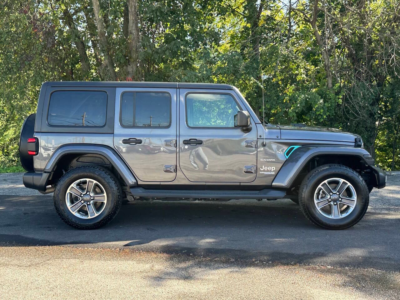 2018 Jeep Wrangler Unlimited Sahara 4x4 4dr SUV (midyear release)