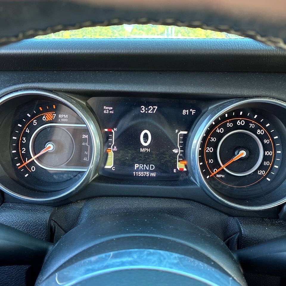 2018 Jeep Wrangler Unlimited Sahara 4x4 4dr SUV (midyear release)