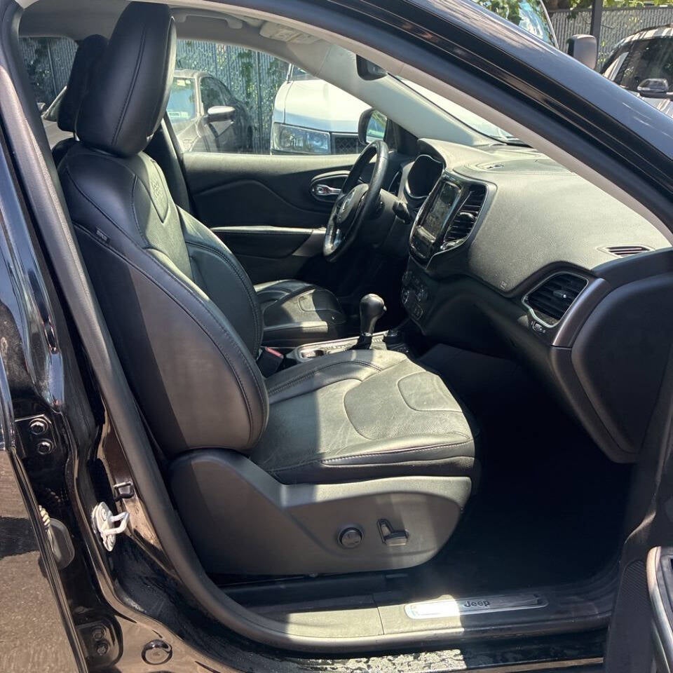 2019 Jeep Cherokee Limited 4x4 4dr SUV