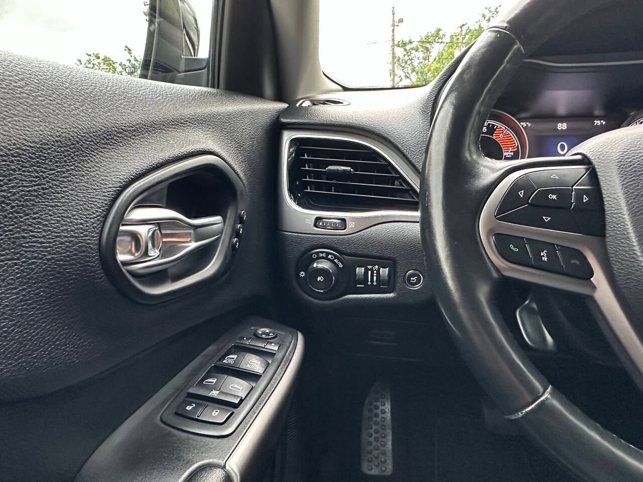 2019 Jeep Cherokee Limited 4x4 4dr SUV