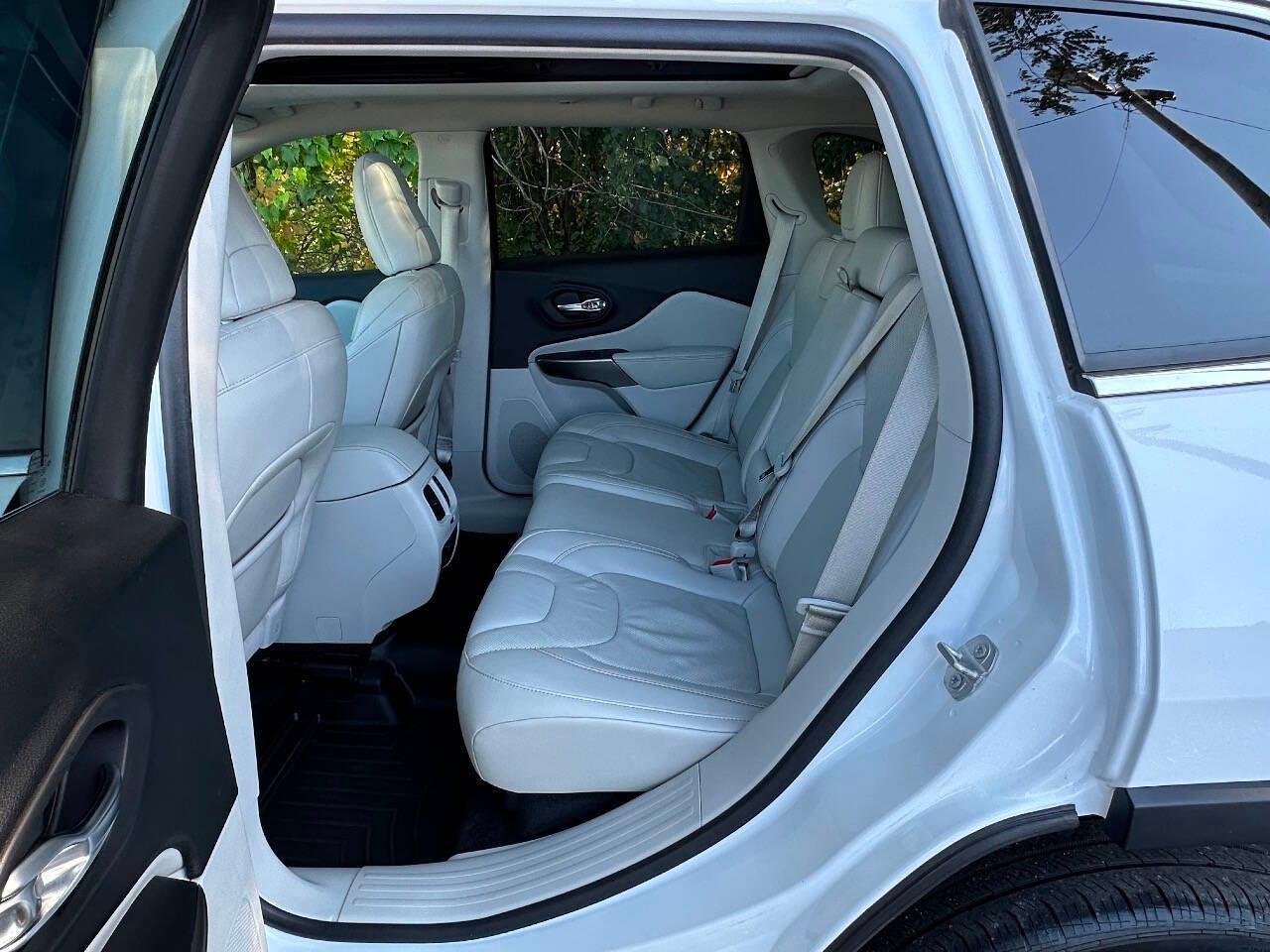 2020 Jeep Cherokee Limited 4x4 4dr SUV