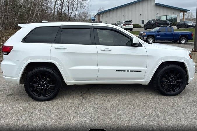 2019 Jeep Grand Cherokee Altitude 4x4 4dr SUV