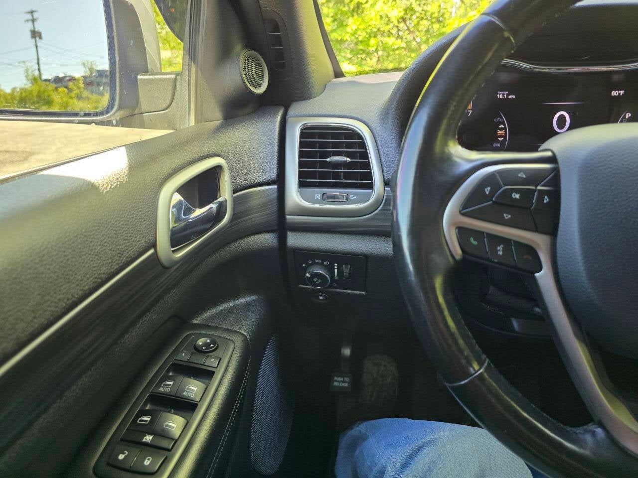 2019 Jeep Grand Cherokee Altitude 4x4 4dr SUV