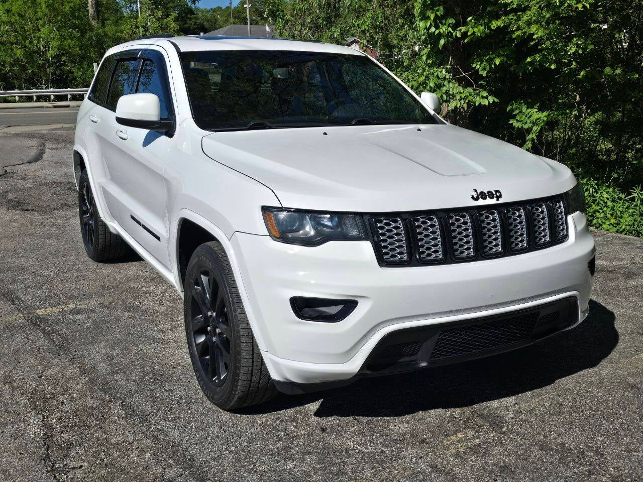 2019 Jeep Grand Cherokee Altitude 4x4 4dr SUV