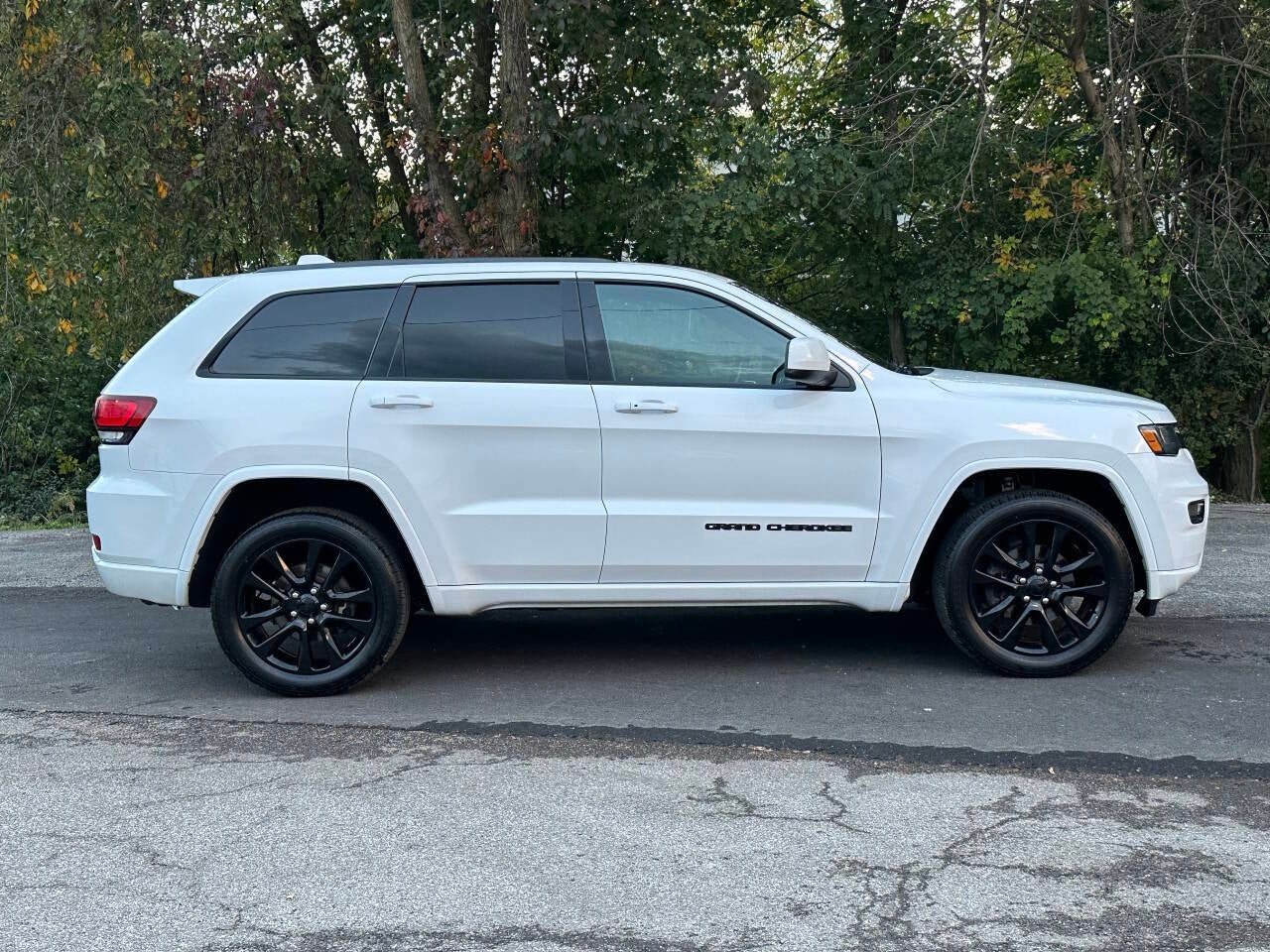 2019 Jeep Grand Cherokee Altitude 4x4 4dr SUV