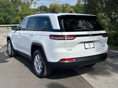 2022 Jeep Grand Cherokee Limited 4x4 4dr SUV (midyear release)