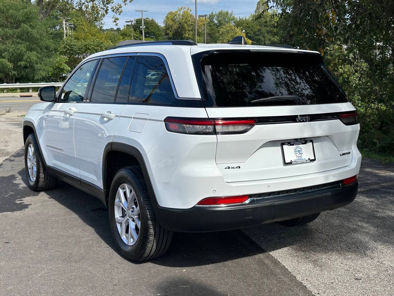2022 Jeep Grand Cherokee Limited 4x4 4dr SUV (midyear release)