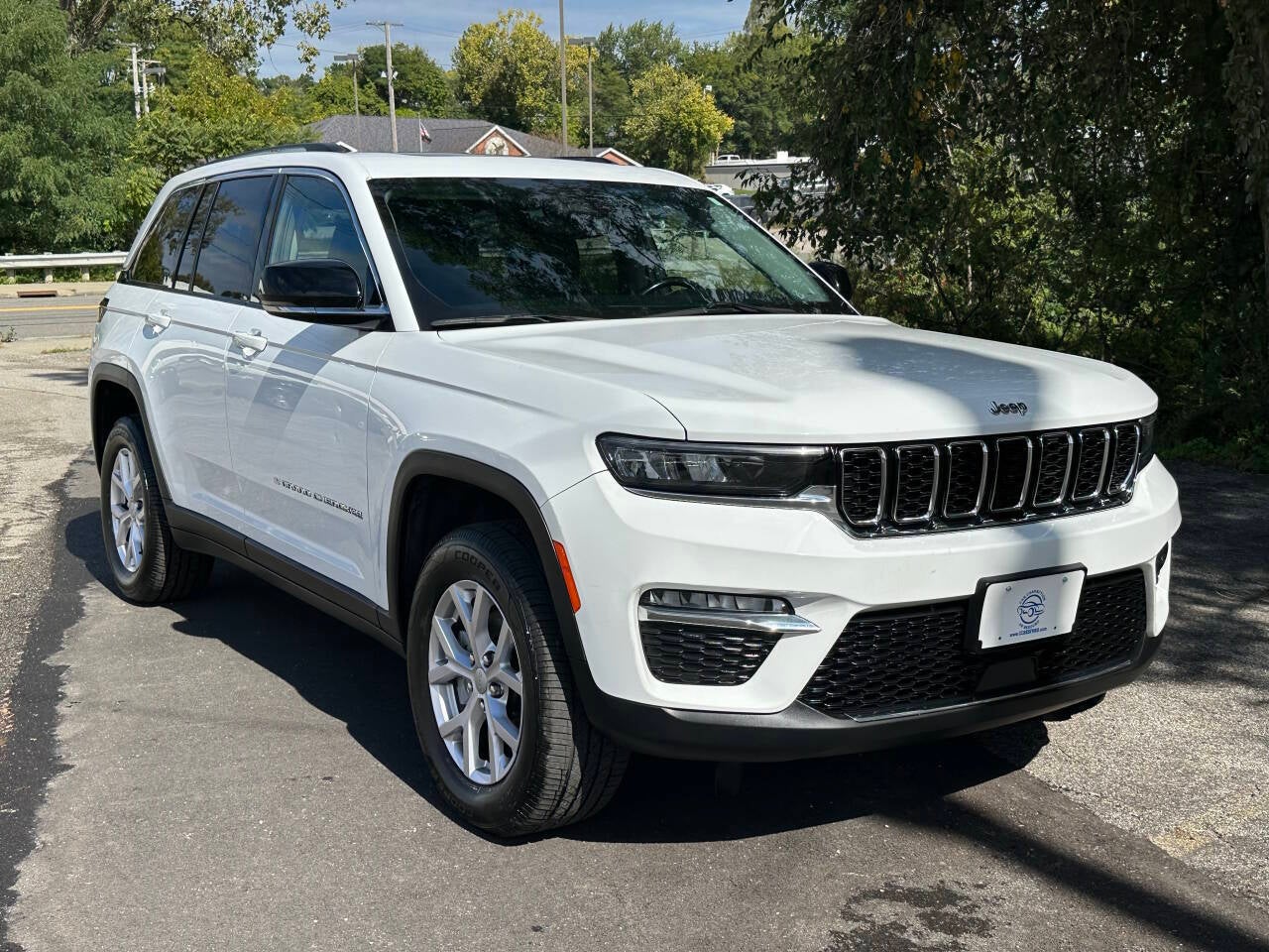 2022 Jeep Grand Cherokee Limited 4x4 4dr SUV (midyear release)