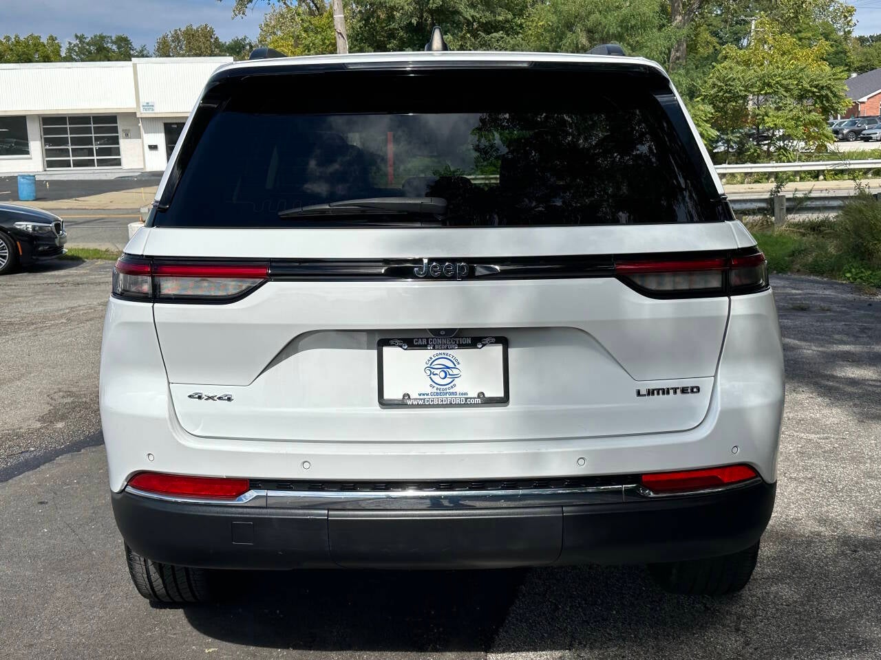 2022 Jeep Grand Cherokee Limited 4x4 4dr SUV (midyear release)