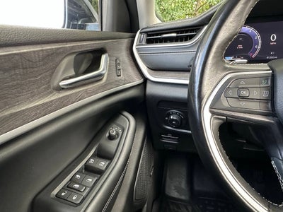 2022 Jeep Grand Cherokee Limited 4x4 4dr SUV (midyear release)