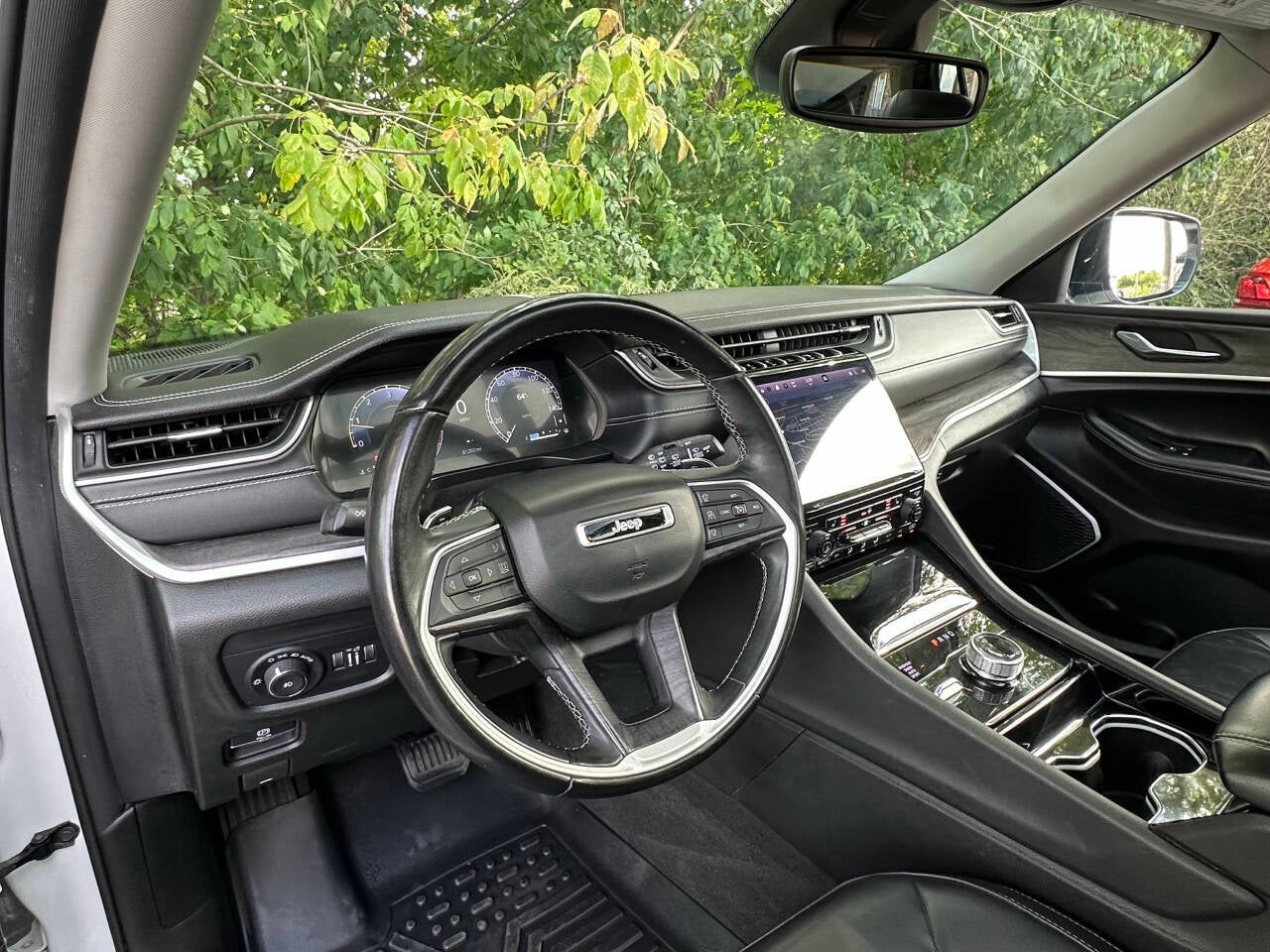 2022 Jeep Grand Cherokee Limited 4x4 4dr SUV (midyear release)