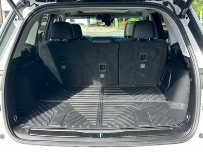 2022 Jeep Grand Cherokee Limited 4x4 4dr SUV (midyear release)