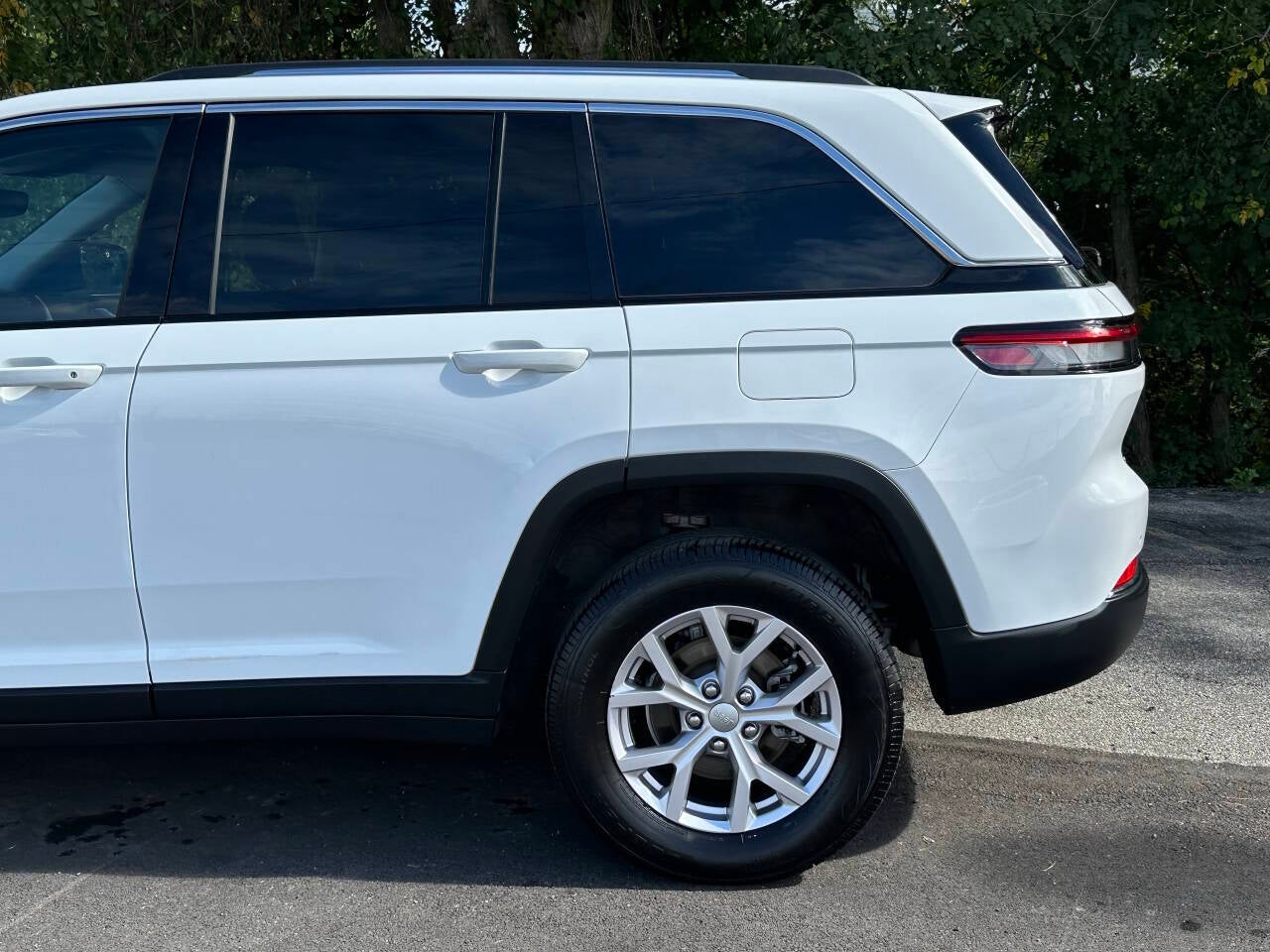 2022 Jeep Grand Cherokee Limited 4x4 4dr SUV (midyear release)