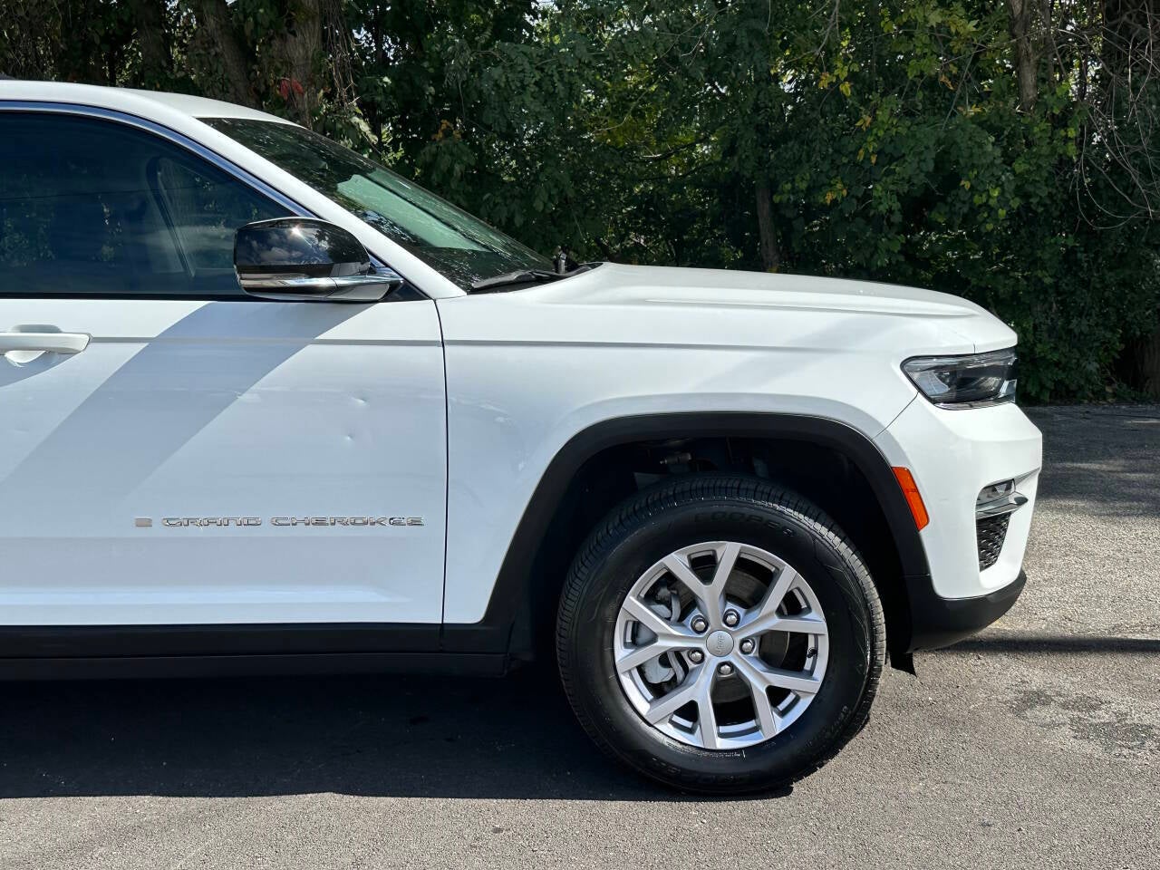 2022 Jeep Grand Cherokee Limited 4x4 4dr SUV (midyear release)