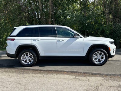 2022 Jeep Grand Cherokee Limited 4x4 4dr SUV (midyear release)