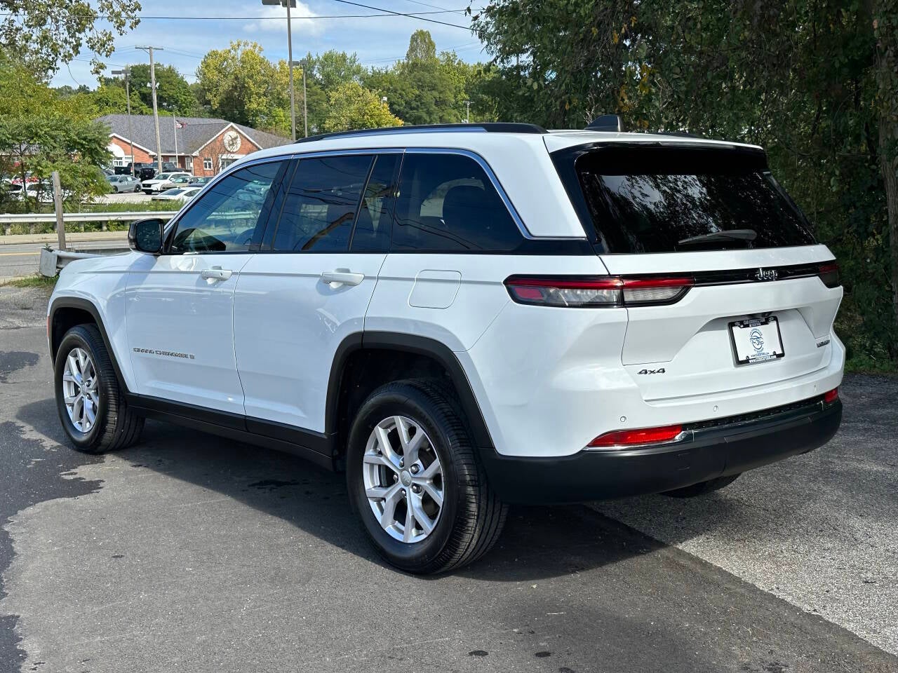2022 Jeep Grand Cherokee Limited 4x4 4dr SUV (midyear release)