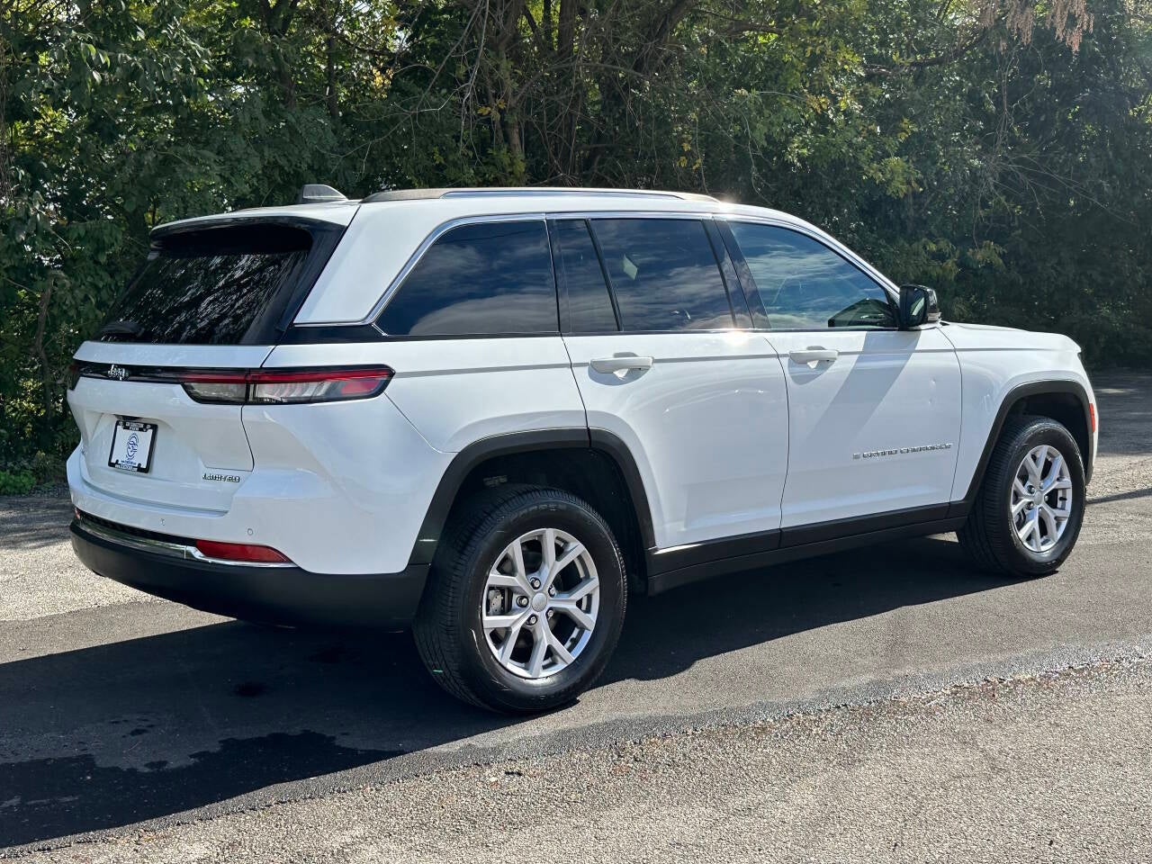2022 Jeep Grand Cherokee Limited 4x4 4dr SUV (midyear release)