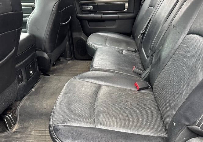 2017 RAM 1500 Night 4x4 4dr Crew Cab 5.5 ft. SB Pickup