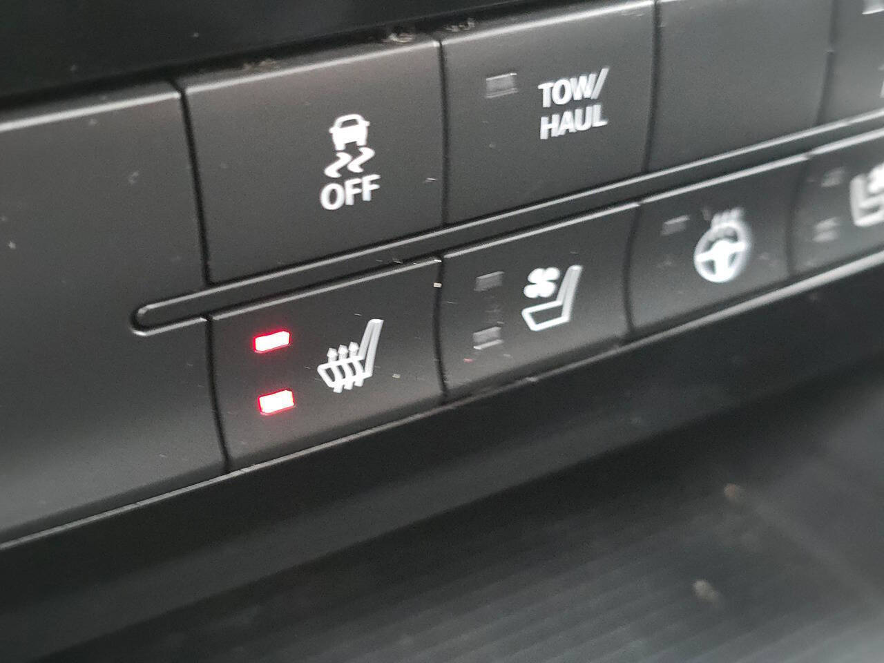 2017 RAM 1500 Night 4x4 4dr Crew Cab 5.5 ft. SB Pickup