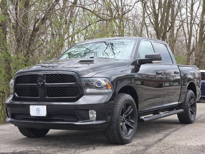 2017 RAM 1500 Night 4x4 4dr Crew Cab 5.5 ft. SB Pickup