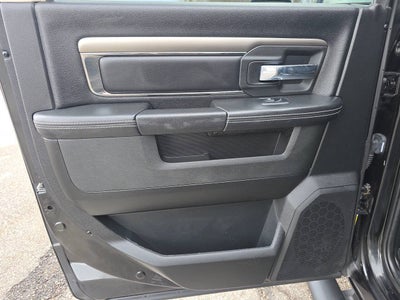 2017 RAM 1500 Night 4x4 4dr Crew Cab 5.5 ft. SB Pickup