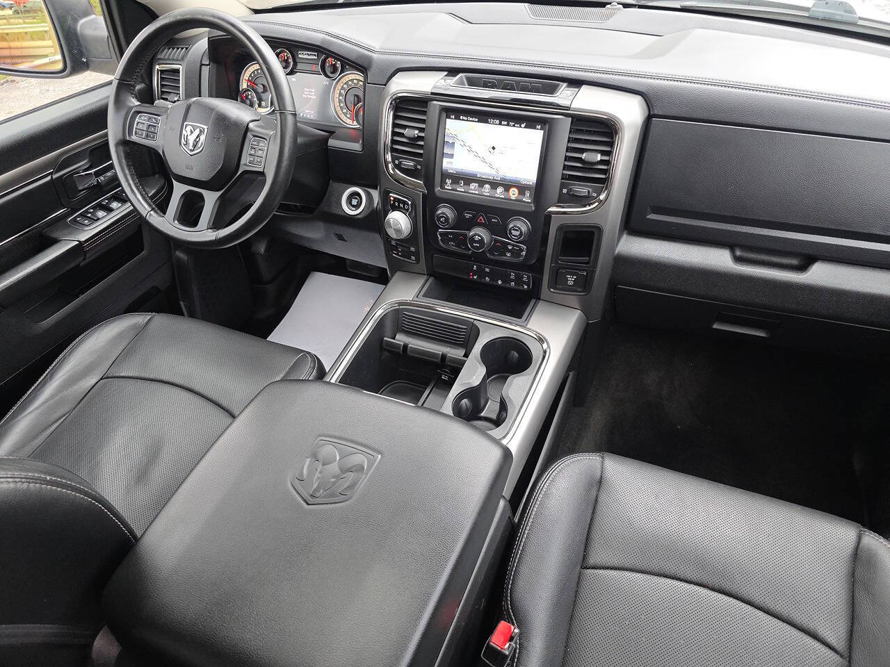 2017 RAM 1500 Night 4x4 4dr Crew Cab 5.5 ft. SB Pickup