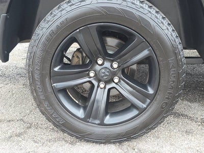 2017 RAM 1500 Night 4x4 4dr Crew Cab 5.5 ft. SB Pickup