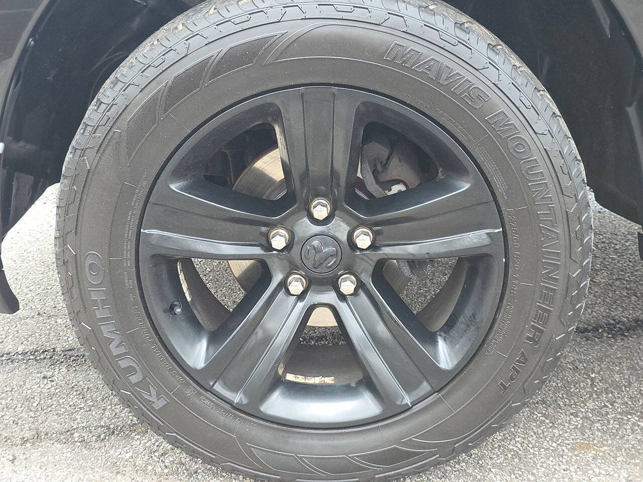 2017 RAM 1500 Night 4x4 4dr Crew Cab 5.5 ft. SB Pickup