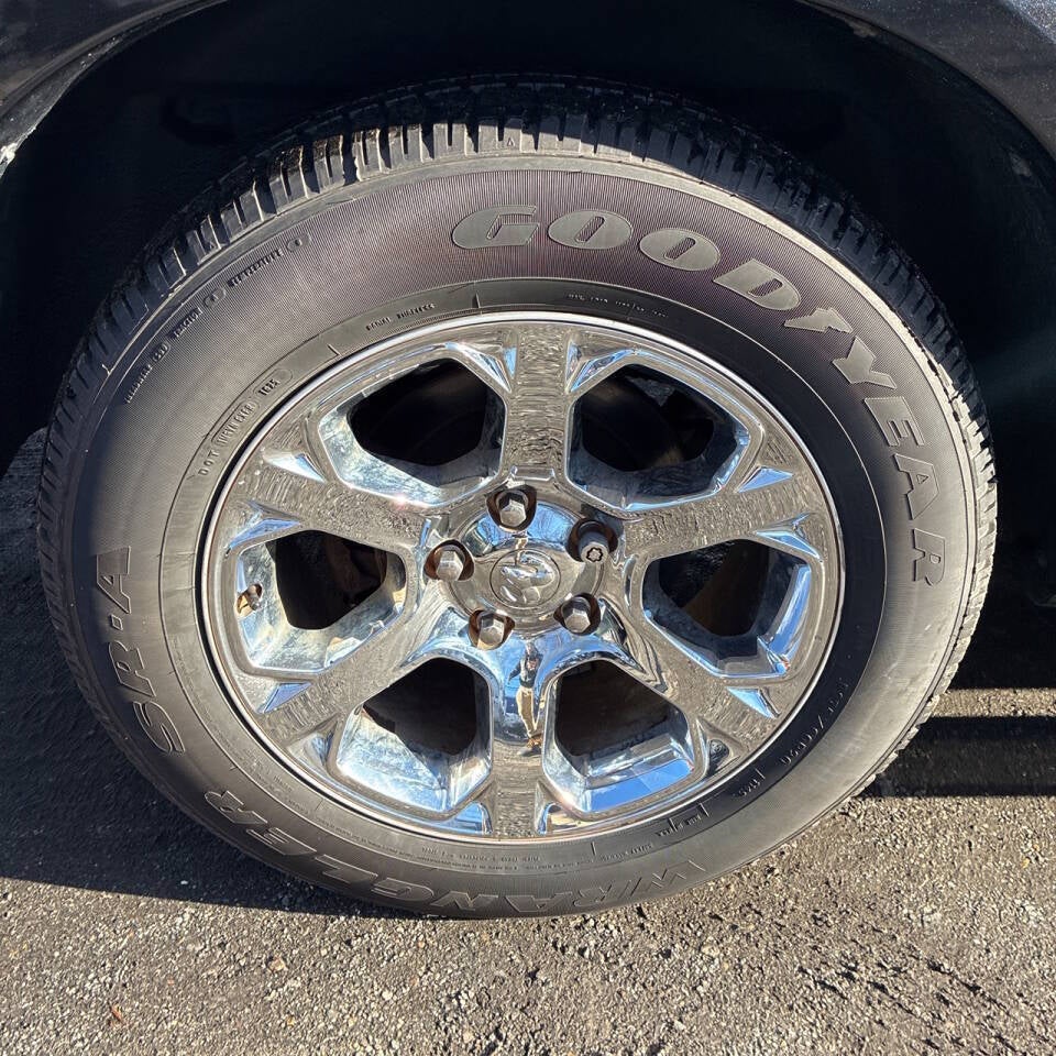 2016 RAM 1500 Laramie 4x4 4dr Crew Cab 5.5 ft. SB Pickup