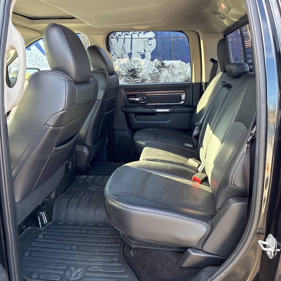 2016 RAM 1500 Laramie 4x4 4dr Crew Cab 5.5 ft. SB Pickup