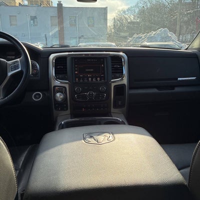 2016 RAM 1500 Laramie 4x4 4dr Crew Cab 5.5 ft. SB Pickup