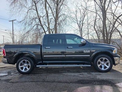 2016 RAM 1500 Laramie 4x4 4dr Crew Cab 5.5 ft. SB Pickup
