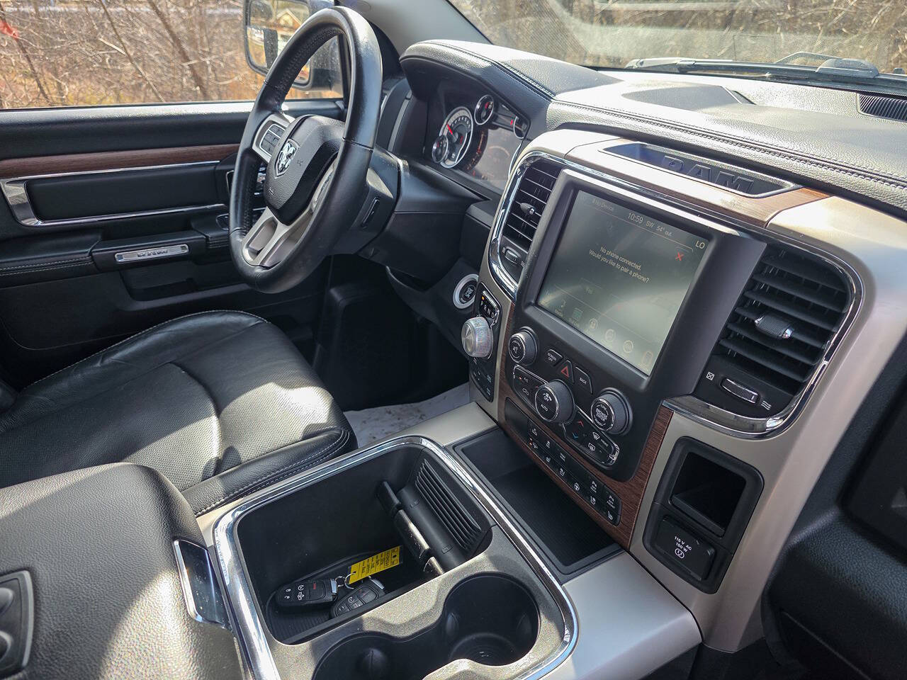 2016 RAM 1500 Laramie 4x4 4dr Crew Cab 5.5 ft. SB Pickup