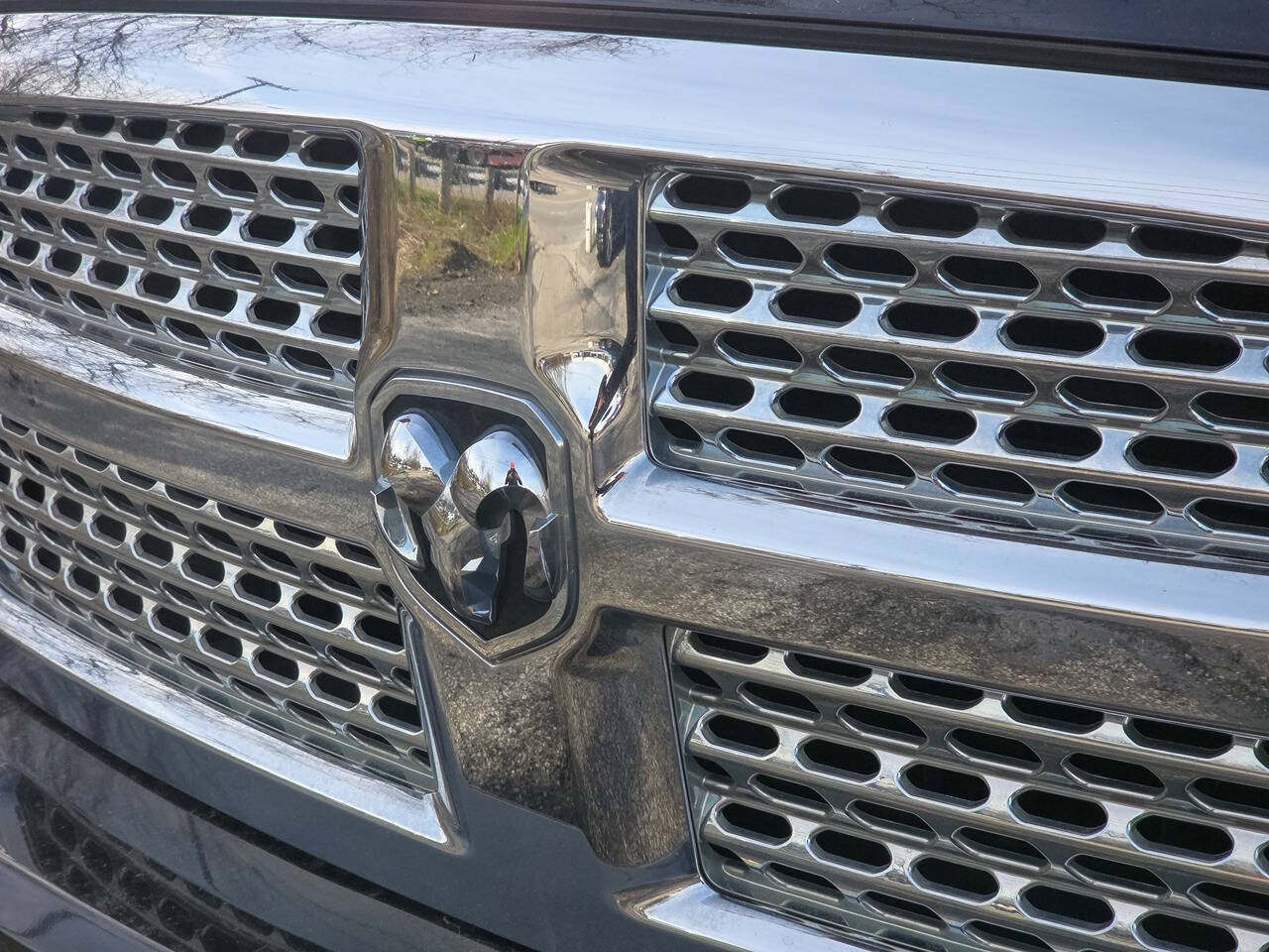 2016 RAM 1500 Laramie 4x4 4dr Crew Cab 5.5 ft. SB Pickup