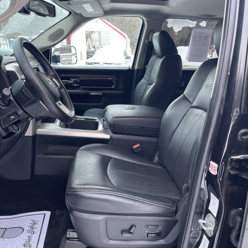 2018 RAM 1500 Laramie 4x4 4dr Crew Cab 6.3 ft. SB Pickup