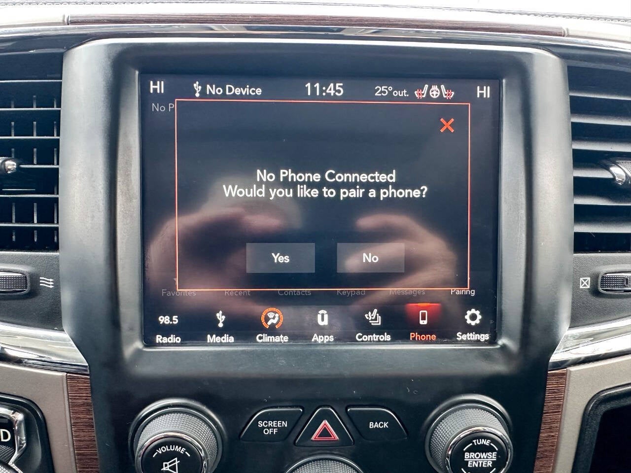 2018 RAM 1500 Laramie 4x4 4dr Crew Cab 6.3 ft. SB Pickup