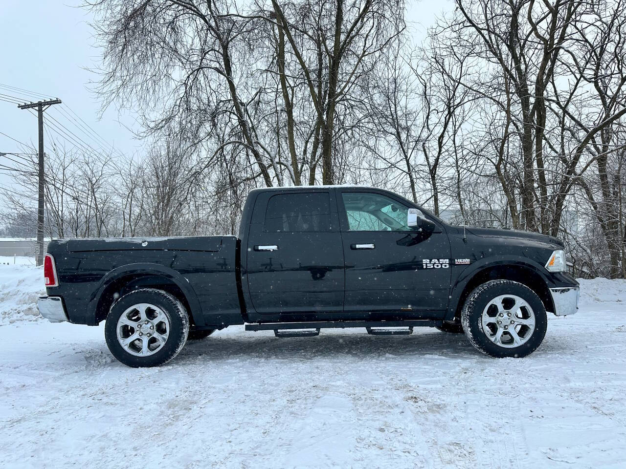 2018 RAM 1500 Laramie 4x4 4dr Crew Cab 6.3 ft. SB Pickup
