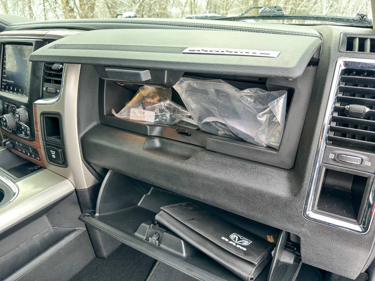 2018 RAM 1500 Laramie 4x4 4dr Crew Cab 6.3 ft. SB Pickup