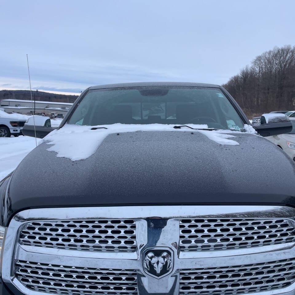 2018 RAM 1500 Laramie 4x4 4dr Crew Cab 6.3 ft. SB Pickup
