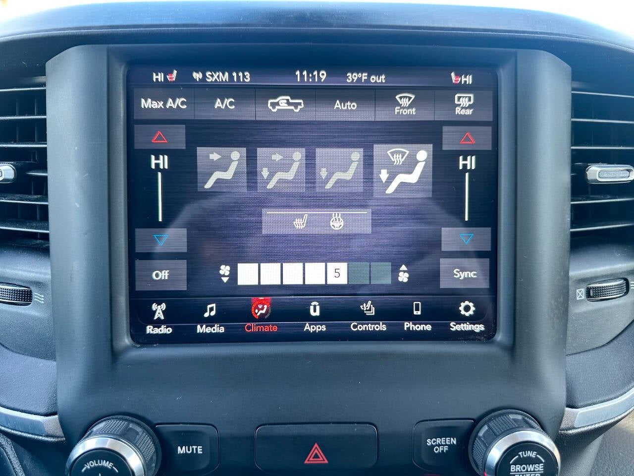 2020 RAM 1500 Big Horn 4x4 4dr Crew Cab 5.6 ft. SB Pickup