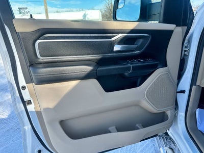 2020 RAM 1500 Big Horn 4x4 4dr Crew Cab 5.6 ft. SB Pickup