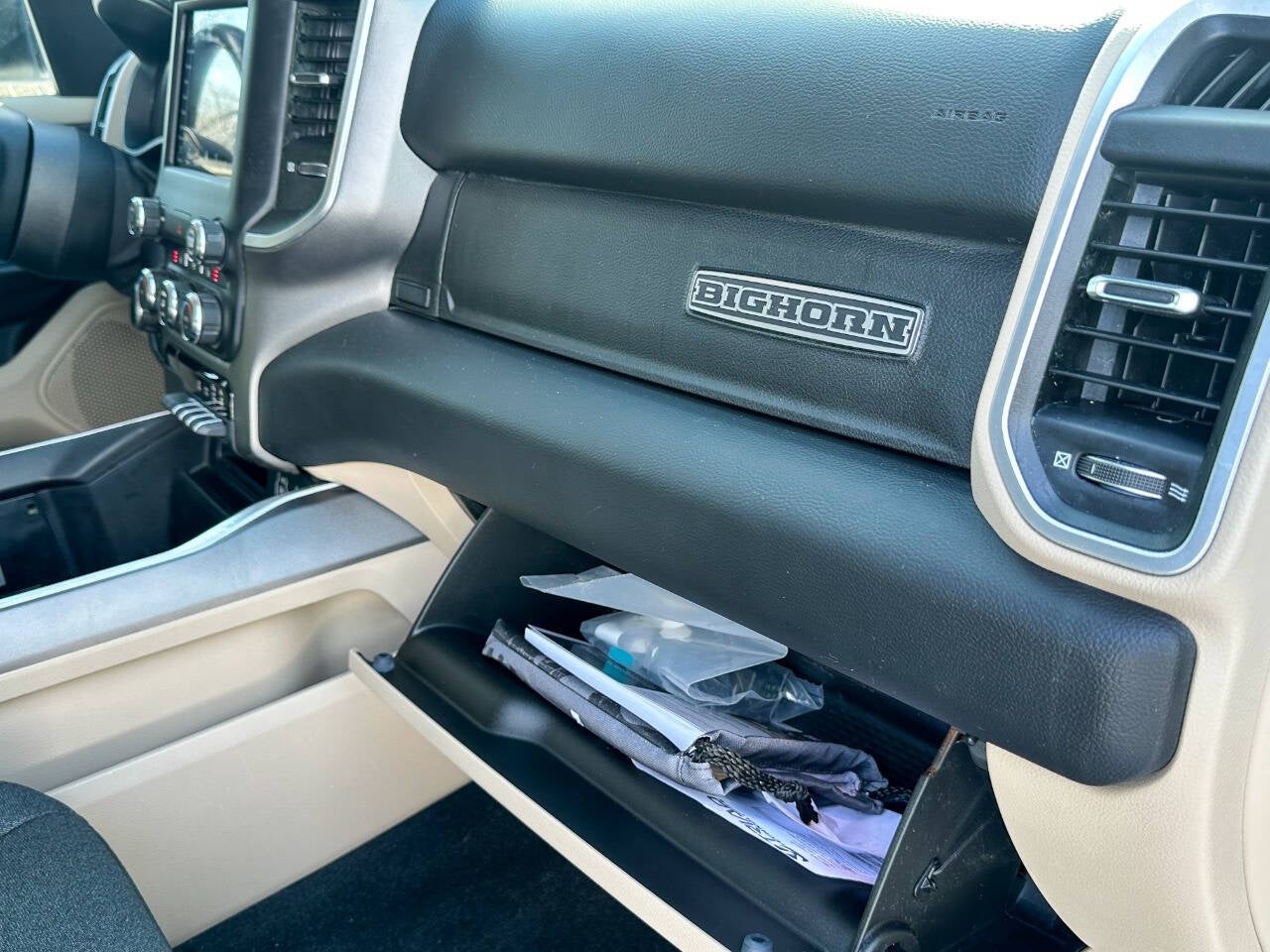 2020 RAM 1500 Big Horn 4x4 4dr Crew Cab 5.6 ft. SB Pickup