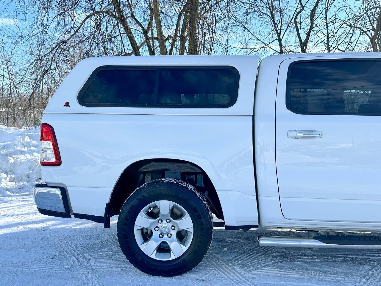 2020 RAM 1500 Big Horn 4x4 4dr Crew Cab 5.6 ft. SB Pickup