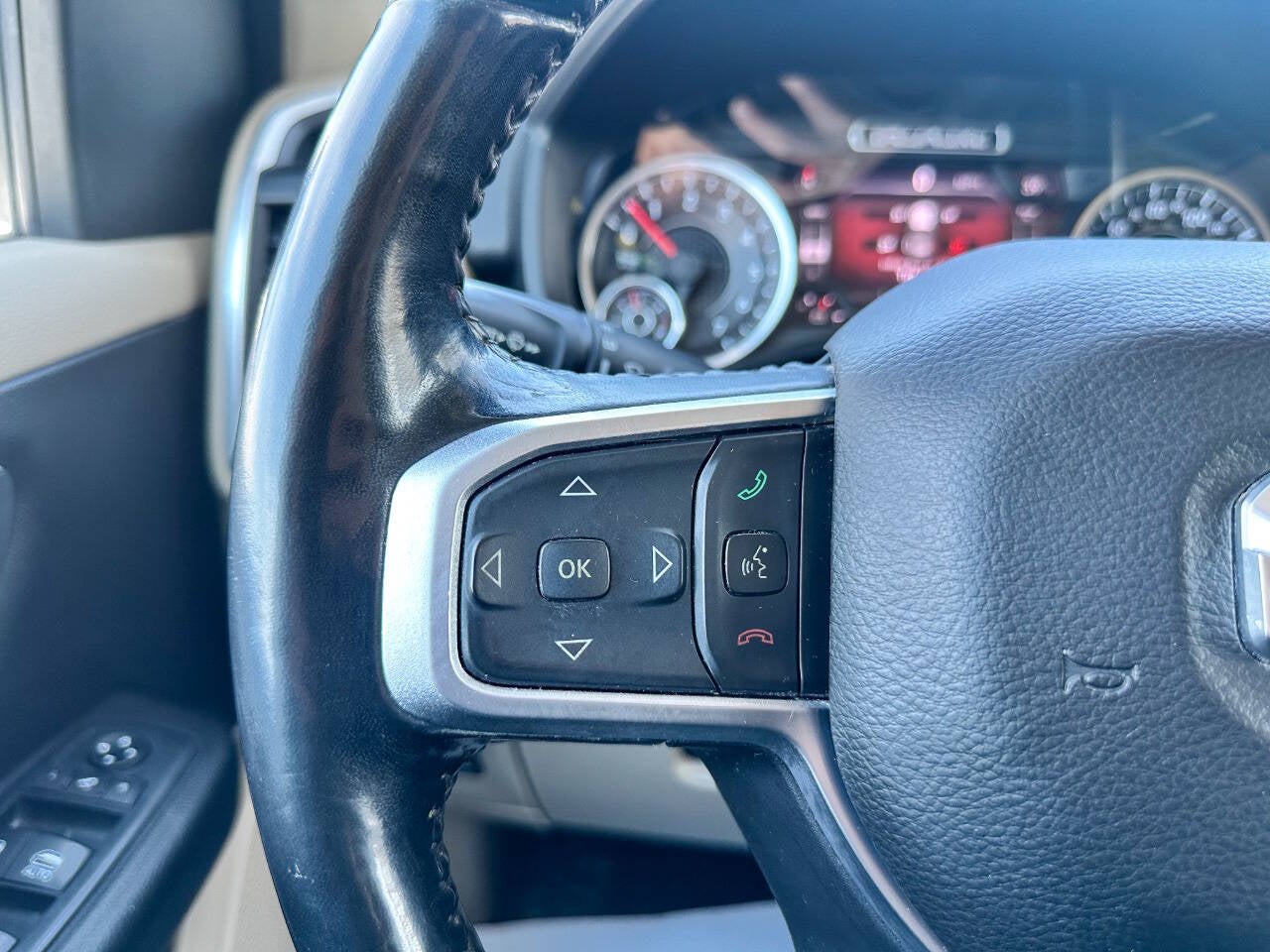 2020 RAM 1500 Big Horn 4x4 4dr Crew Cab 5.6 ft. SB Pickup