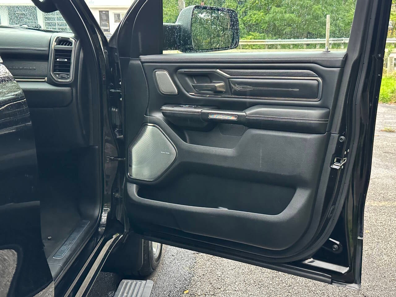 2019 RAM 1500 Limited 4x4 4dr Crew Cab 5.6 ft. SB Pickup